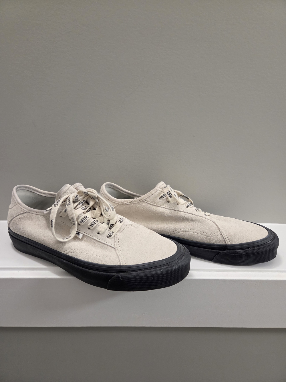 Vans UltraCush Lite White Low Top Classic Sneakers Mens Size 9 Offthewall Street